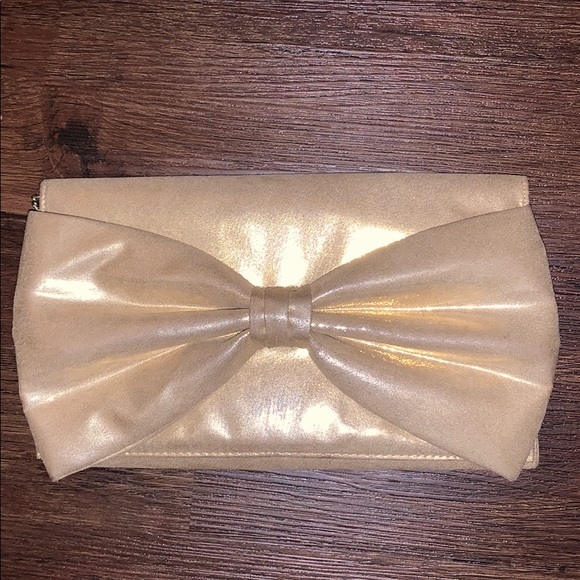 Handbags - Preowned purse